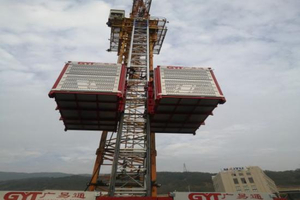 Byggehejs SC200/200 0-42m/Min Dobbeltbure